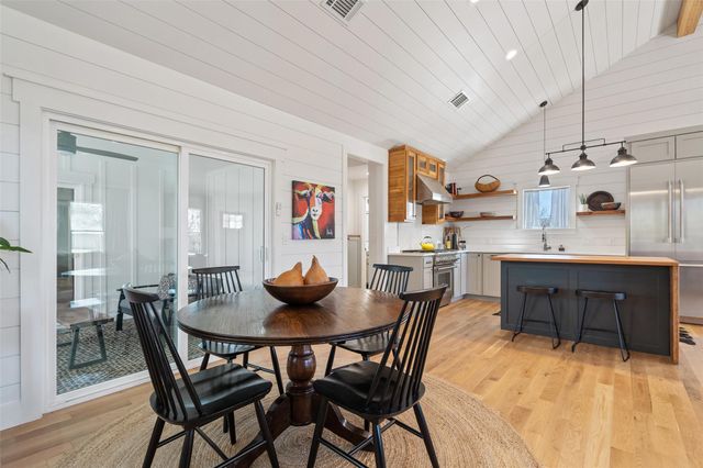 703 E 15th ST, Georgetown, TX 78626