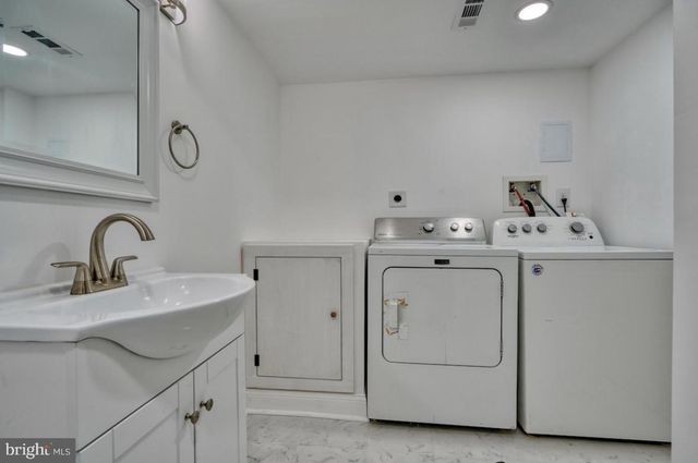 701 PLATINUM AVE, Essex, MD 21221