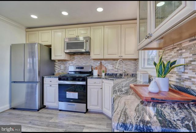 701 PLATINUM AVE, Essex, MD 21221