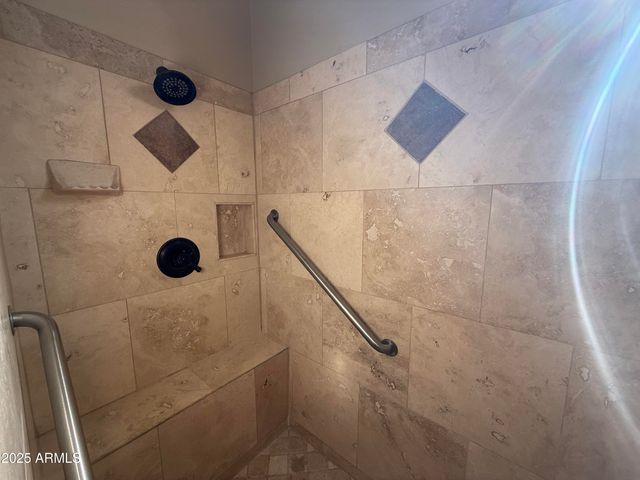 3803 E GRANDVIEW Road, Phoenix, AZ 85032