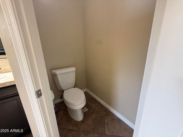 3803 E GRANDVIEW Road, Phoenix, AZ 85032