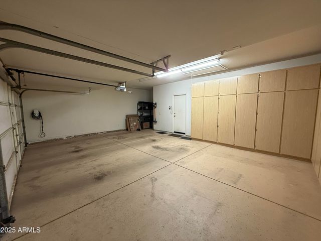 3803 E GRANDVIEW Road, Phoenix, AZ 85032