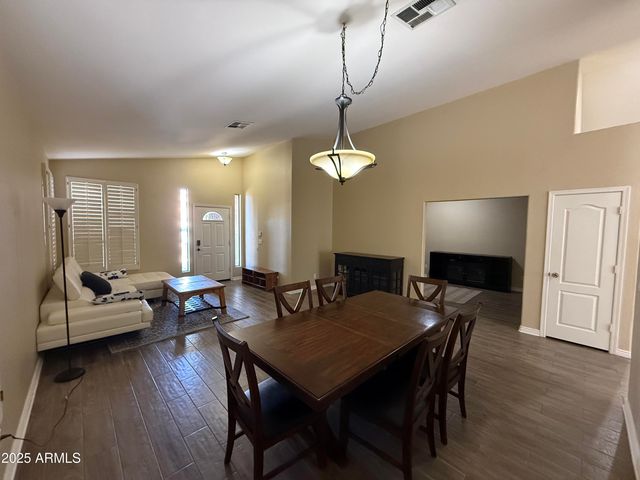 3803 E GRANDVIEW Road, Phoenix, AZ 85032