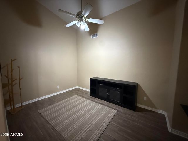 3803 E GRANDVIEW Road, Phoenix, AZ 85032