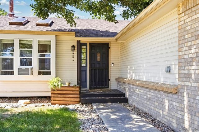 9574 W Elmhurst Place, Littleton, CO 80128