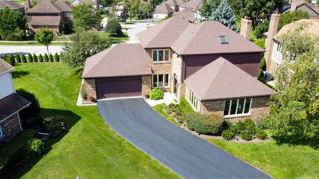 2409 E Greshan Court, Arlington Heights, IL 60004
