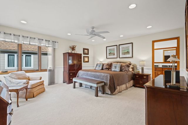 2409 E Greshan Court, Arlington Heights, IL 60004