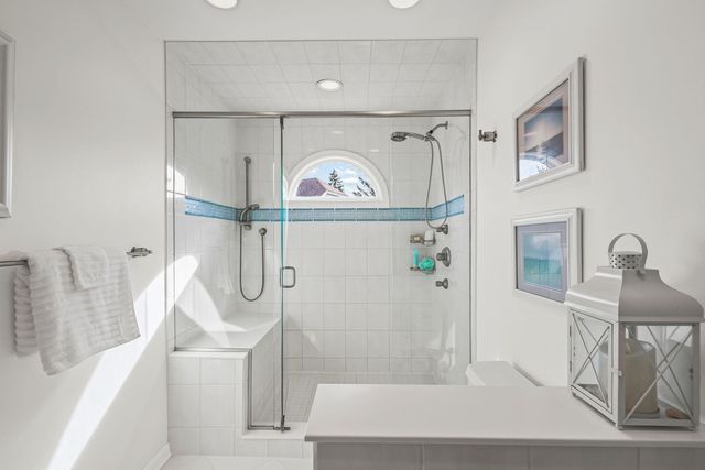 2409 E Greshan Court, Arlington Heights, IL 60004