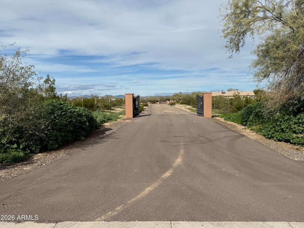 17550 W DYNAMITE Boulevard 3A, Surprise, AZ 85387 — exterior