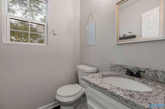 6609 Amberlee Lane NW, Huntsville, AL 35810