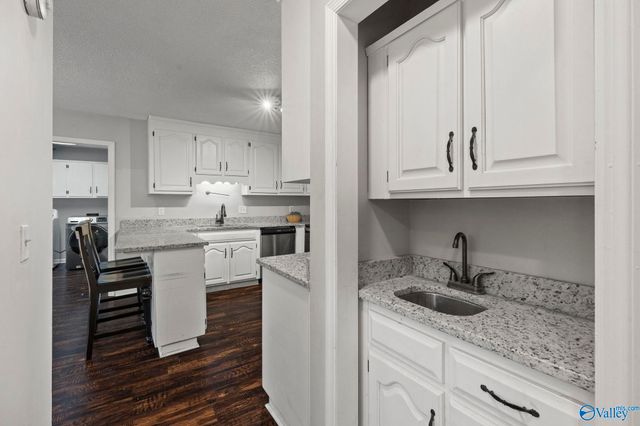 6609 Amberlee Lane NW, Huntsville, AL 35810