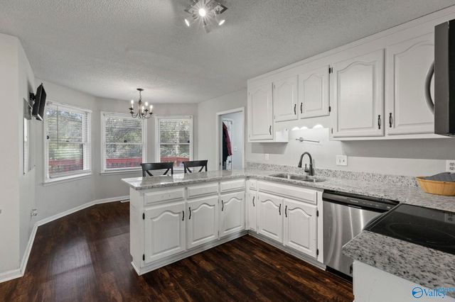 6609 Amberlee Lane NW, Huntsville, AL 35810