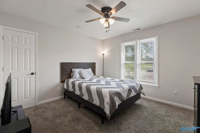 6609 Amberlee Lane NW, Huntsville, AL 35810