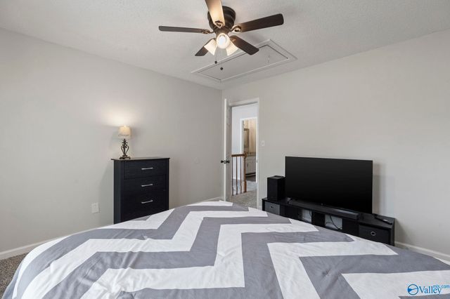 6609 Amberlee Lane NW, Huntsville, AL 35810
