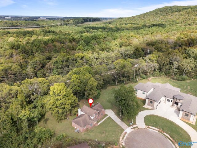 6609 Amberlee Lane NW, Huntsville, AL 35810