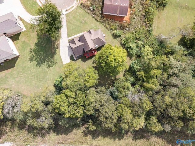 6609 Amberlee Lane NW, Huntsville, AL 35810