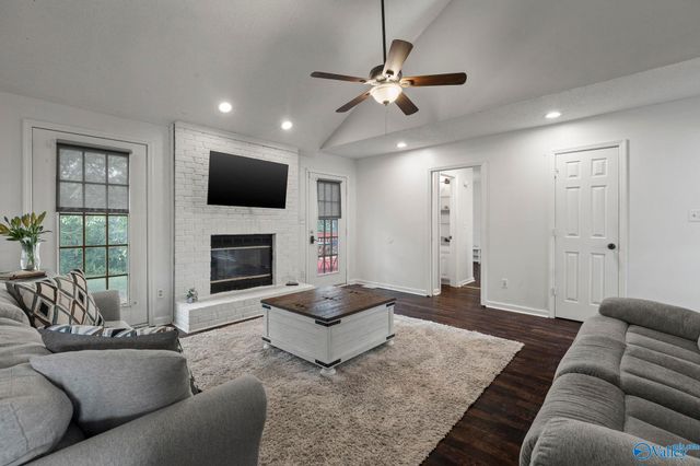 6609 Amberlee Lane NW, Huntsville, AL 35810