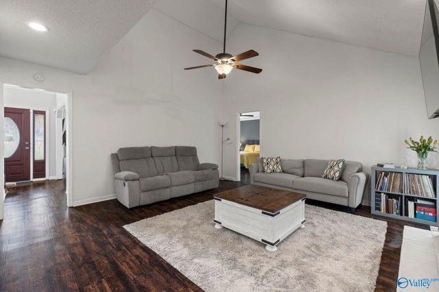 6609 Amberlee Lane NW, Huntsville, AL 35810