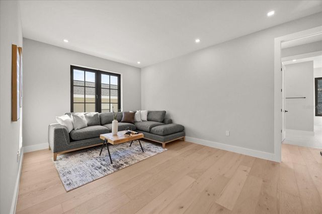 803 YATES STREET, Orlando, FL 32804