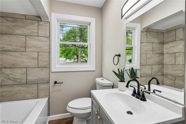 1130 Riverview Street NW, Warren, OH 44485