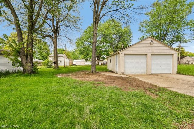 1130 Riverview Street NW, Warren, OH 44485