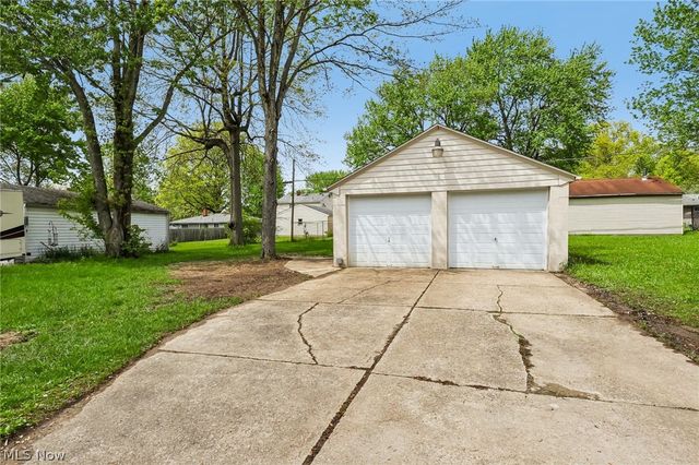 1130 Riverview Street NW, Warren, OH 44485