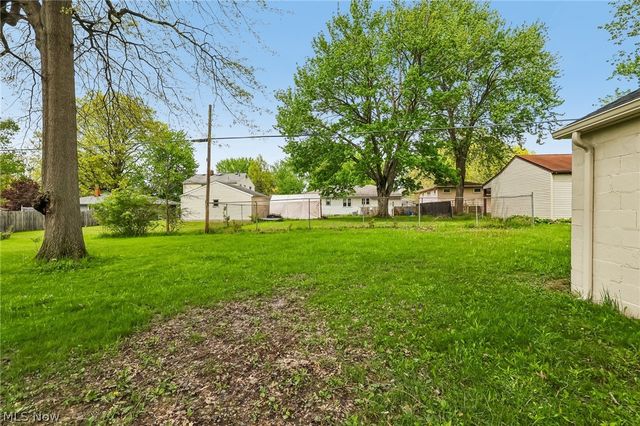 1130 Riverview Street NW, Warren, OH 44485
