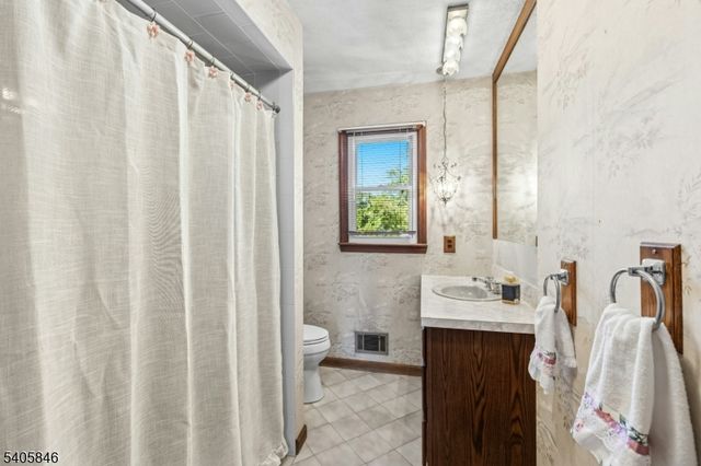 294 Mountain Ave, Springfield Twp., NJ 07081