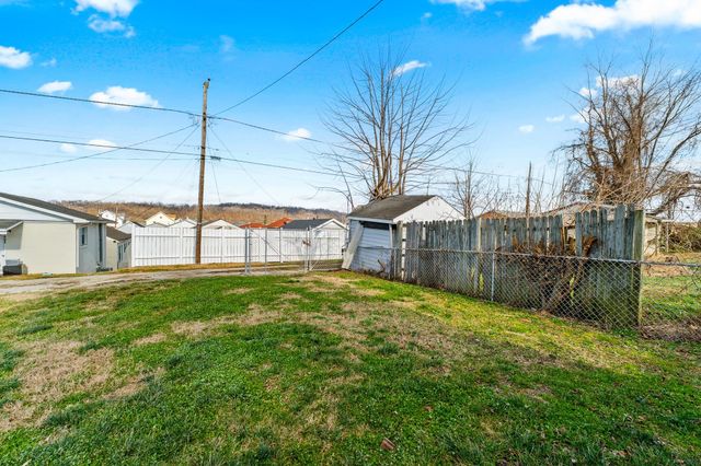 1007 Pine Street, Kenova, WV 25530