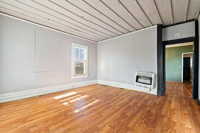 1007 Pine Street, Kenova, WV 25530