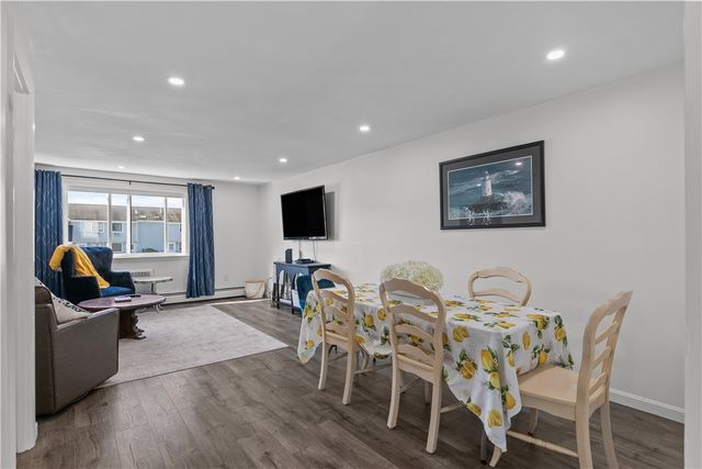 66 Girard Avenue 324, Newport, RI 02840