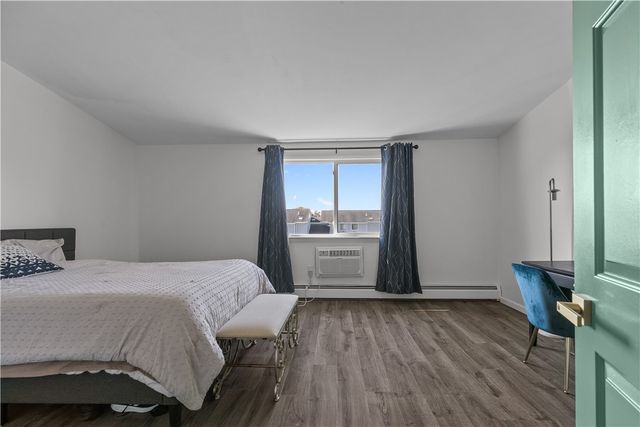 66 Girard Avenue 324, Newport, RI 02840