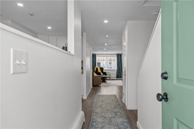 66 Girard Avenue 324, Newport, RI 02840