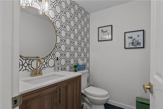 66 Girard Avenue 324, Newport, RI 02840