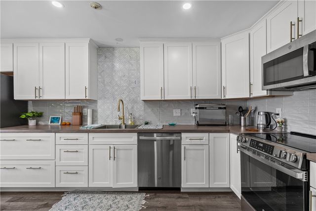66 Girard Avenue 324, Newport, RI 02840