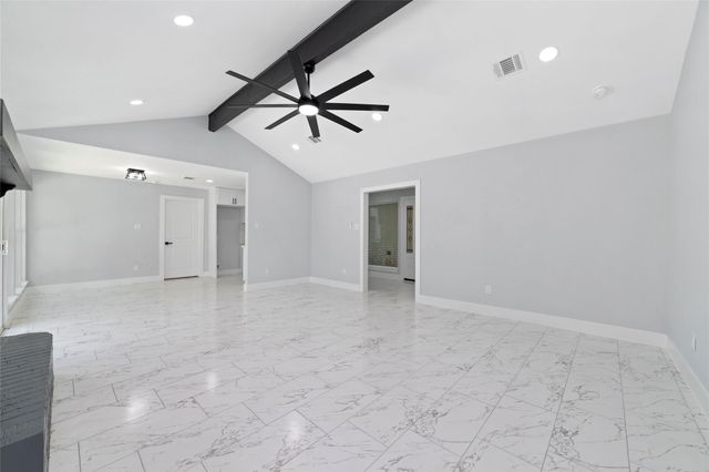 811 Timber Cove Drive, Seabrook, TX 77586
