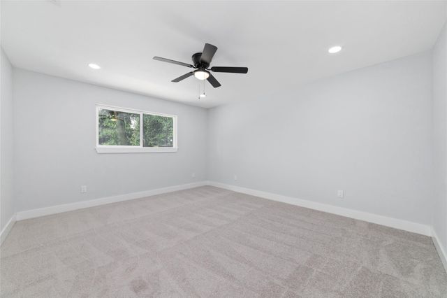811 Timber Cove Drive, Seabrook, TX 77586