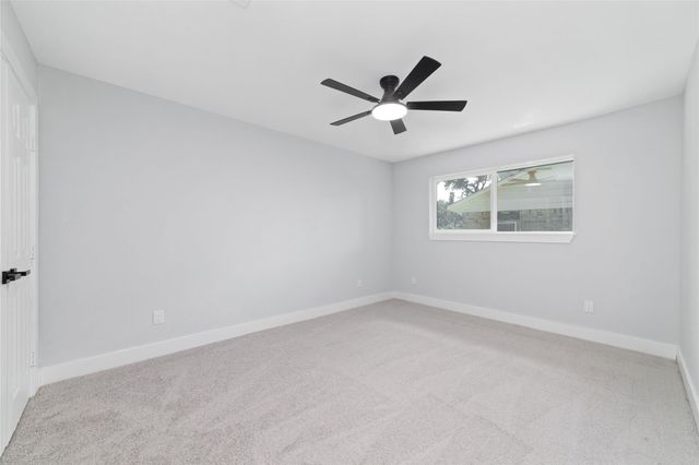 811 Timber Cove Drive, Seabrook, TX 77586