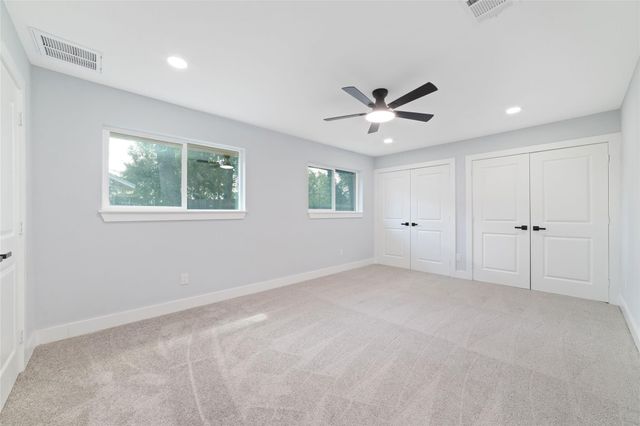 811 Timber Cove Drive, Seabrook, TX 77586