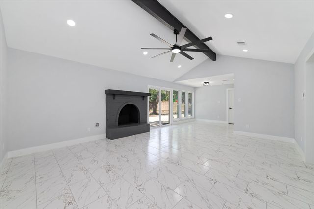 811 Timber Cove Drive, Seabrook, TX 77586