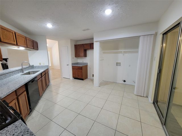 2034 Village Park Drive, Missouri City, TX 77489