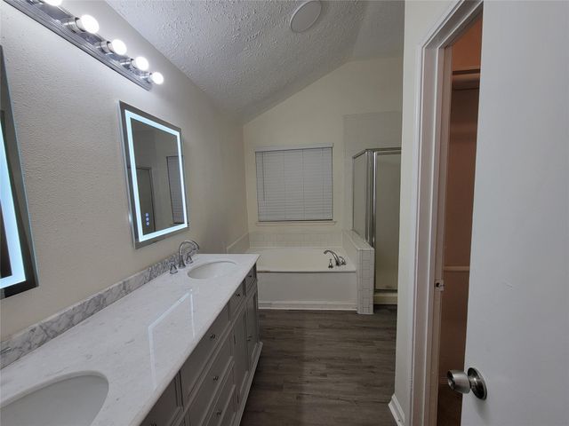 2034 Village Park Drive, Missouri City, TX 77489