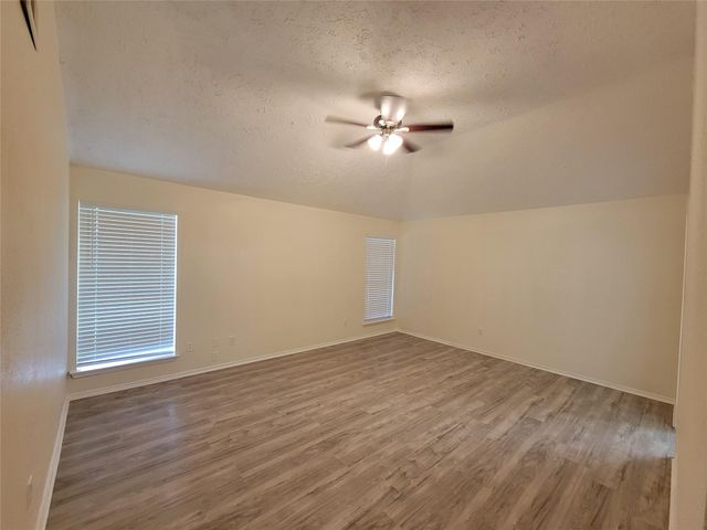 2034 Village Park Drive, Missouri City, TX 77489