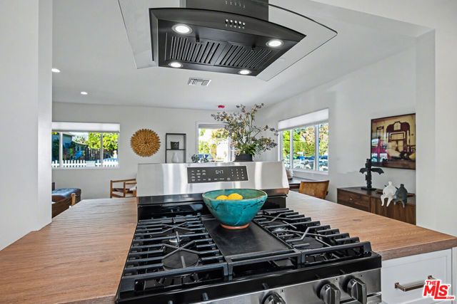 4026 Baywood Street, Los Angeles, CA 90039