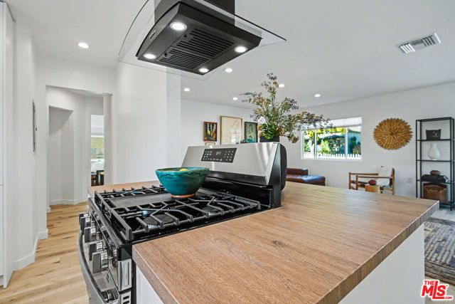 4026 Baywood Street, Los Angeles, CA 90039