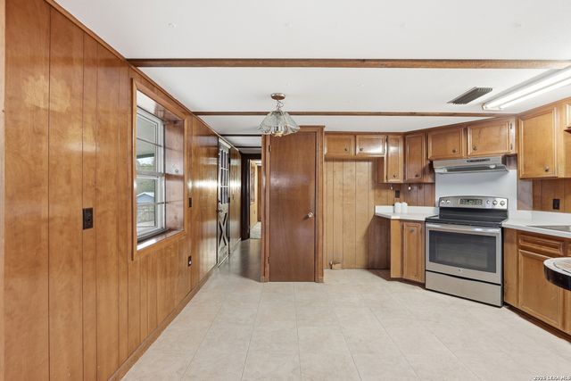 333 Tamarack, Canyon Lake, TX 78133