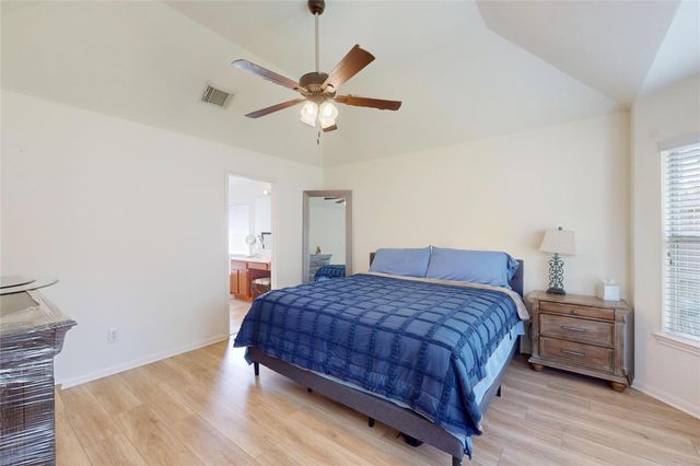 13807 Naples Park Lane, Houston, TX 77070