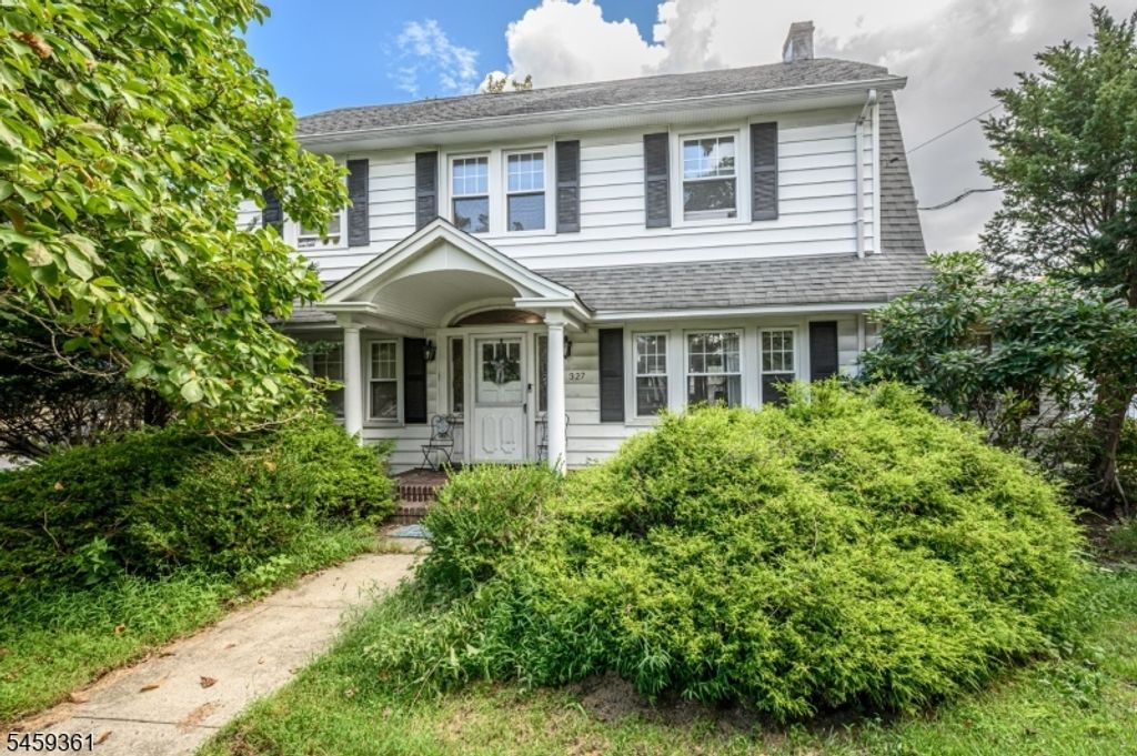 327 Rifle Camp Rd, Woodland Park, NJ 07424 — exterior