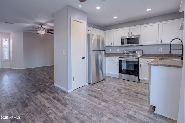 14938 W CARIBBEAN Lane, Surprise, AZ 85379