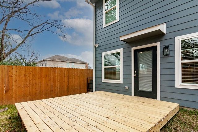 7134 Eastwood Street A, Houston, TX 77021
